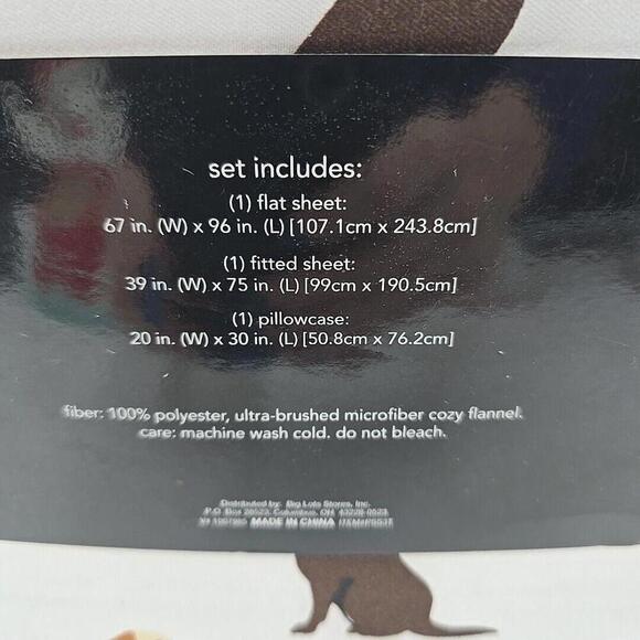 Winter Wonderlane Three-piece Flannel Sheet Set. Labrador‎ Dogs Twin - Picture 6 of 6